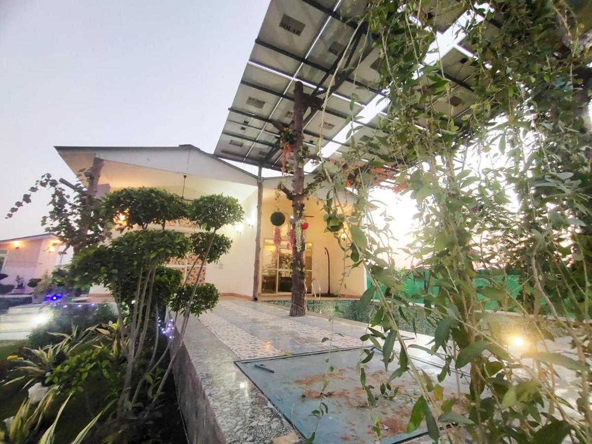 Shaw Estate-Farm House For A Small Parties-Jp Farm 그레이터 노이다 외부 사진