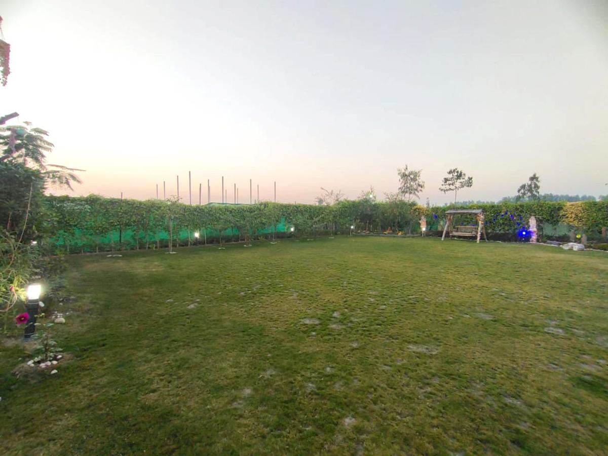 Shaw Estate-Farm House For A Small Parties-Jp Farm 그레이터 노이다 외부 사진